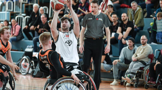 Hannover United dominiert erstes Halbfinale