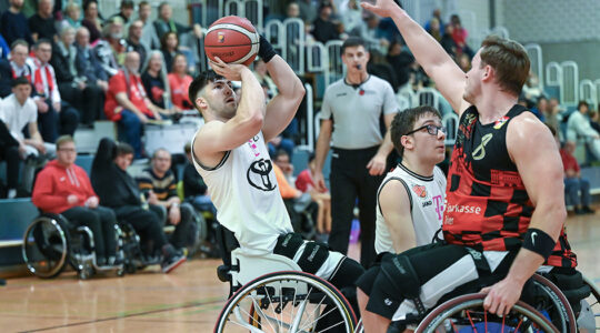 Auftaktniederlage gegen Trier – Ehrung durch Kölner Oberbürgermeister