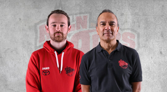 Harjit Bhania und Lucas Warburton verlängern vorzeitig ihre Verträge bei den Köln 99ers